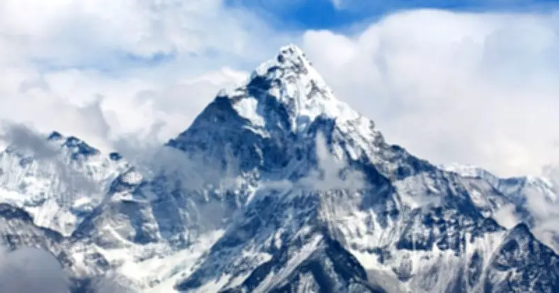 এভারেস্টে প্রথমবার বরফ কোর ড্রিলিংয়ে চীন-নেপালের যৌথ সাফল্য