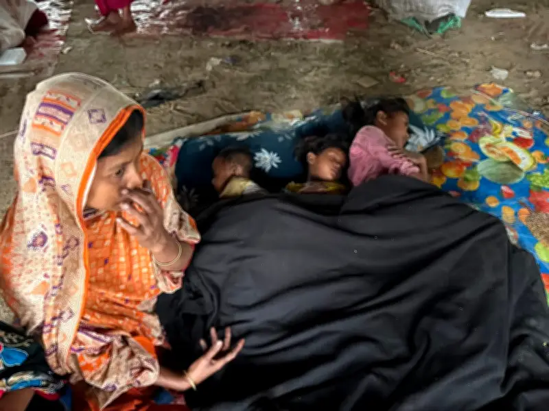 কালশী বস্তিতে অগ্নিকাণ্ড: গৃহহীন পরিবারের পাশে বন্ধুসভা ও ব্র্যাক