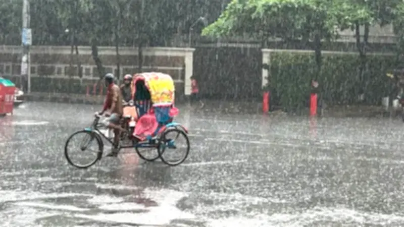 রাজধানীতে ৩ ঘণ্টায় ২৫ মিমি বৃষ্টি, আদ-দ্বীন মেডিকেলে ৬ শিশুর মৃত্যু