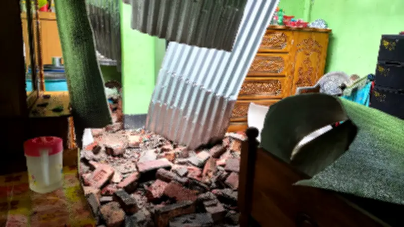 শরীয়তপুরে ঝড়ে ভবনের দেয়াল ধসে আহত ৪ নারী-শিশু