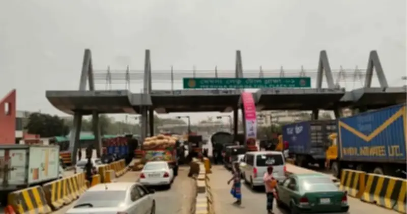 ঈদুল আজহায় ঘরমুখো মানুষের চাপ, মেঘনা-গোমতী সেতুতে টোল আদায় ২.৬২ কোটি টাকা