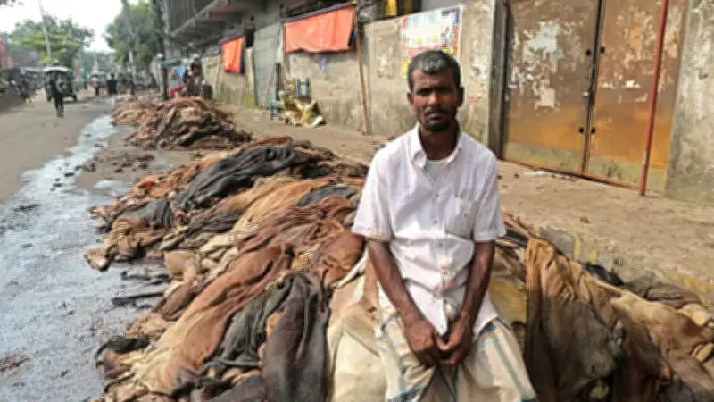 লোকসানের ধাক্কায় চামড়া ব্যবসা থেকে সরে দাঁড়াচ্ছেন মৌসুমি ব্যবসায়ীরা