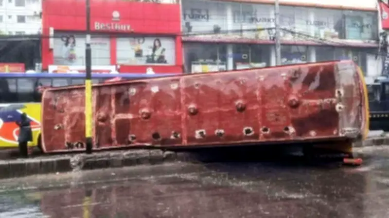 রাজধানীতে দুই বাসের সংঘর্ষে নিহত ৪, আহত ২০