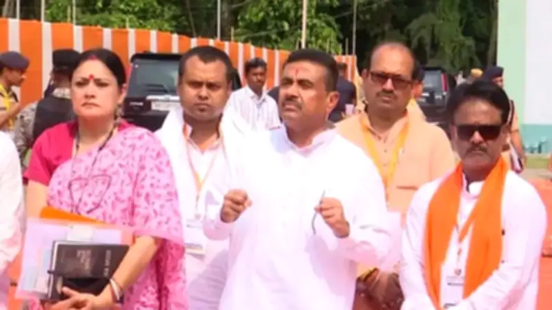 পশ্চিমবঙ্গ ছাড়তে অবৈধ বাংলাদেশিদের হুঁশিয়ারি শুভেন্দুর