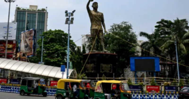 ভারতে মেসির ২১ মিটার মূর্তি বাতাসে দুলছে, সরানো হবে