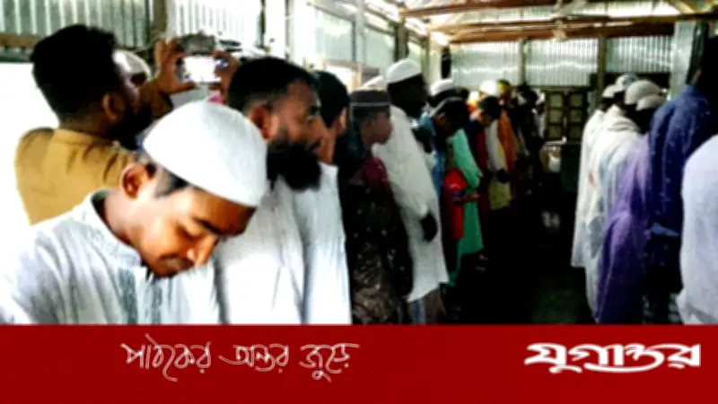 সৌদির সঙ্গে মিল রেখে চিলমারীতে ঈদুল আজহার নামাজ আদায়
