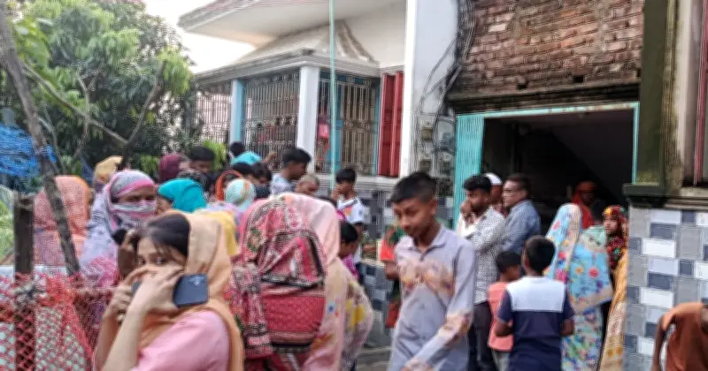 গজারিয়ায় গৃহবধূর ঝুলন্ত মরদেহ উদ্ধার, তদন্ত চলছে
