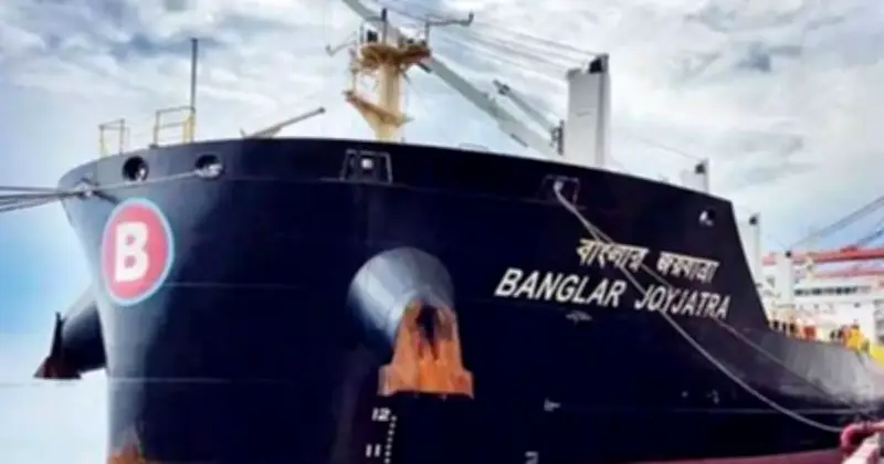 হরমুজ প্রণালিতে আটকে থাকা জাহাজের নাবিকদের চরম উৎকণ্ঠা