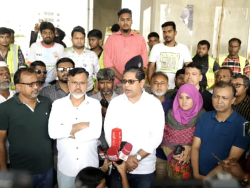 মেট্রোর নিচে গরুর হাট বন্ধের নির্দেশ প্রতিমন্ত্রীর