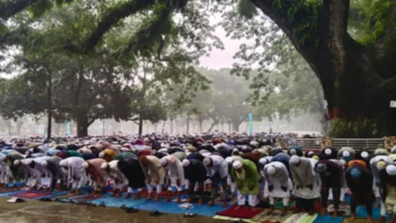বাংলাদেশের বিভিন্ন স্থানে পবিত্র ঈদুল আজহার নামাজ আদায়