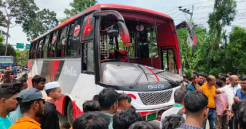 গোপালগঞ্জে বাস-মোটরসাইকেল সংঘর্ষে নিহত ৫