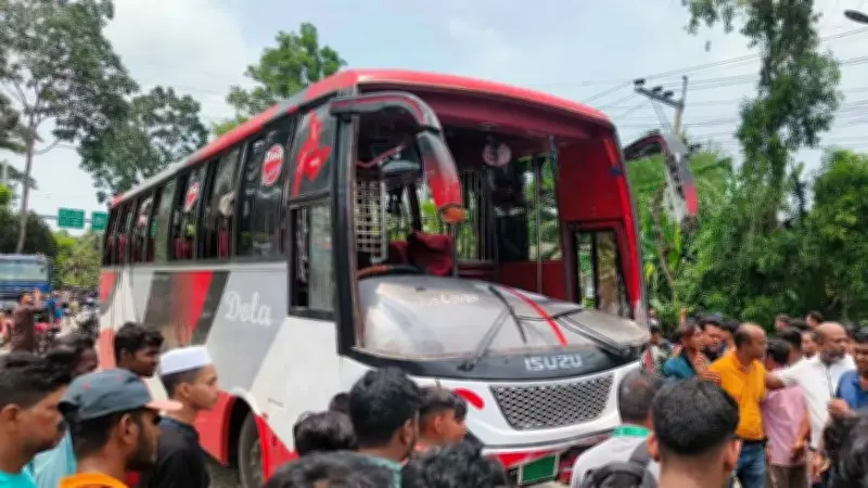 গোপালগঞ্জে বাস-মোটরসাইকেল সংঘর্ষে নিহত ৫