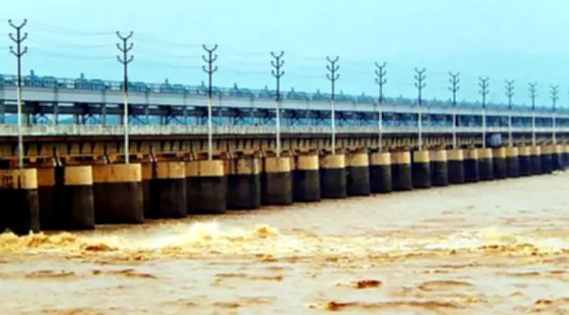পদ্মা ব্যারাজ: প্রয়োজনীয়তা ও বিতর্কের নেপথ্য