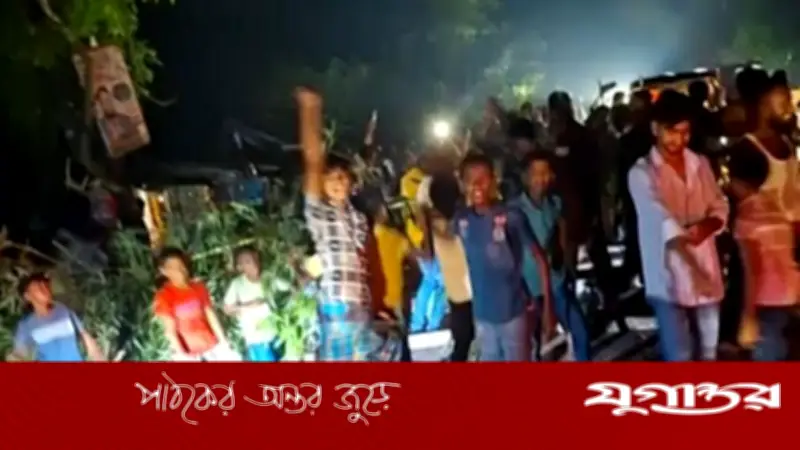 রায়পুরে বিদ্যুৎ দাবিতে সড়ক অবরোধ, ঘণ্টাব্যাপী যানজট
