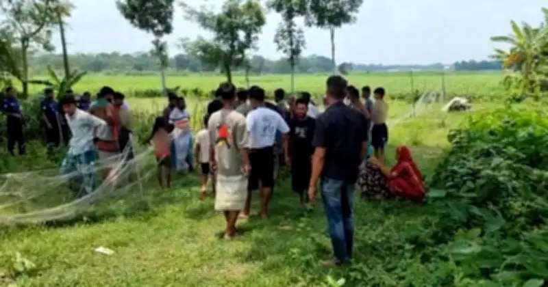 ফসলি জমিতে ককটেল বিস্ফোরণে শিশুর হাতের আঙুল ঝরে গেছে