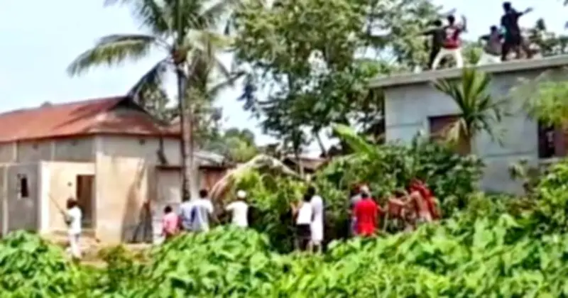 মসজিদের টাকা নিয়ে সংঘর্ষে আহত ৬