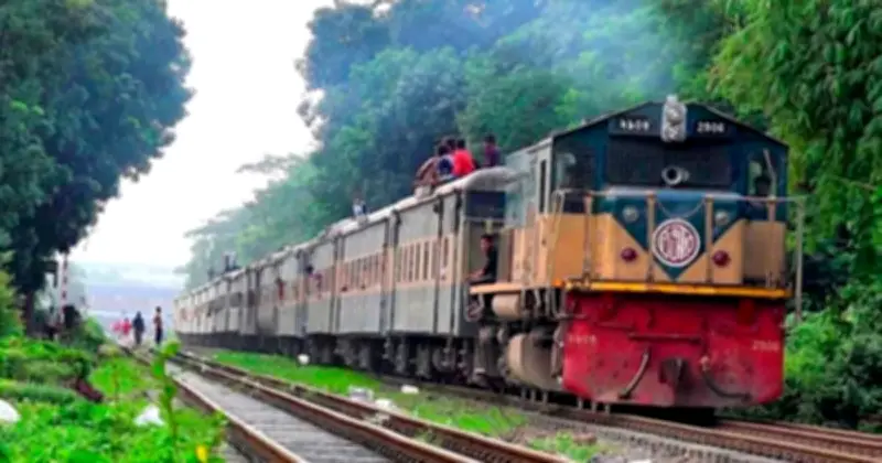 লাওয়াছড়ায় তেলবাহী ওয়াগন লাইনচ্যুত, সিলেটের সাথে রেল যোগাযোগ স্বাভাবিক