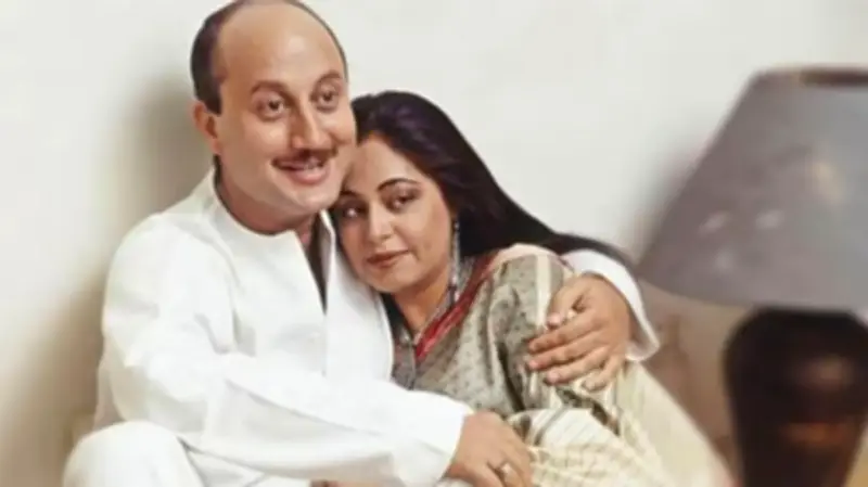 অনুপম খেরের সঙ্গে কিরণের ৪১ বছরের দাম্পত্য: বন্ধুত্বই মূল চাবিকাঠি