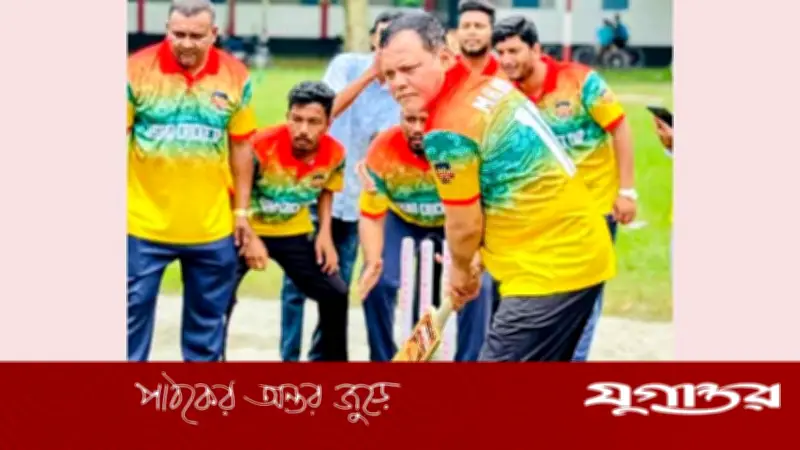 শেরপুরে লিজেন্ড কাপ ক্রিকেটে অধিনায়ক হয়ে মাঠে নামলেন এমপি রুবেল