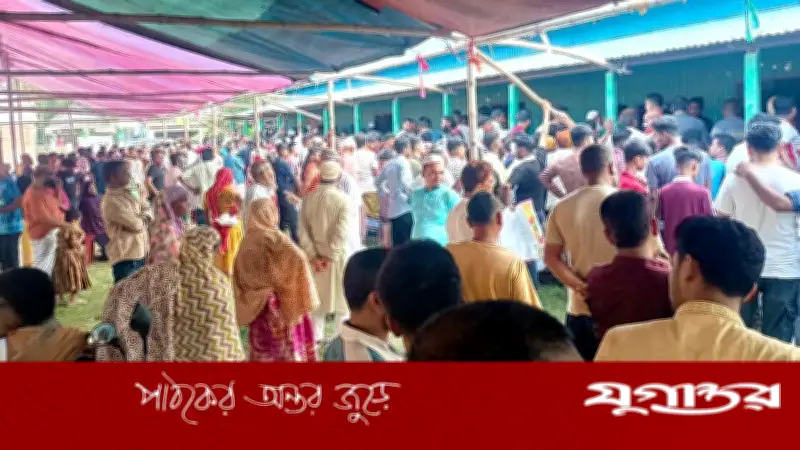 টাঙ্গাইলে এক মাঠে ১২৫ গরু-খাসি কুরবানি, ৫৫৫৪ জনের মধ্যে মাংস বিতরণ