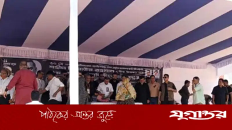 জিয়াউর রহমানের শাহাদাতবার্ষিকীতে প্রধানমন্ত্রীর খাদ্য ও বস্ত্র বিতরণ উদ্বোধন