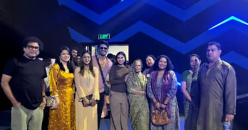 বনলতা সেন সিনেমা দেখতে আসলেন নির্মাতার ৭৫ বছর বয়সী মা