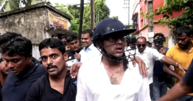 ভোট-পরবর্তী সহিংসতায় অভিষেকের ওপর হামলা, মমতার তীব্র প্রতিক্রিয়া