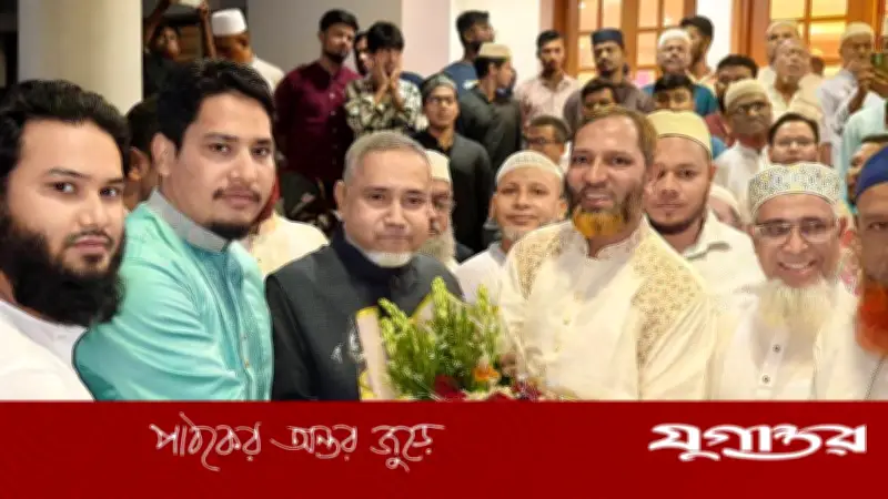কুমিল্লায় বিরোধী দলীয় উপনেতা ডা. সৈয়দ আব্দুল্লাহ মোহাম্মদ তাহেরকে নাগরিক সংবর্ধনা