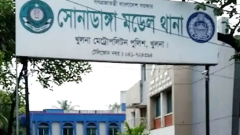 খুলনায় একই পরিবারের তিনজনকে হত্যা, ২৫ কোটি টাকা নেওয়ার অভিযোগের জবাবে যা বললেন হাসনাত