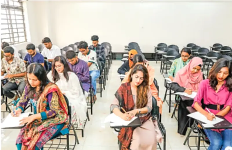 সরকারি চাকরির বাংলা প্রশ্নে পরিবর্তন জরুরি: অধ্যাপক তারিক মনজুর