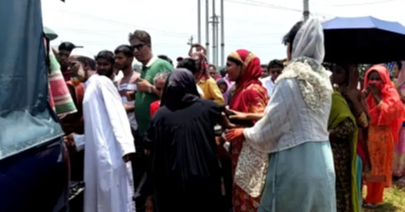 নেত্রকোনায় বাসচাপায় অটোরিকশার তিন নারী নিহত, আহত ৩