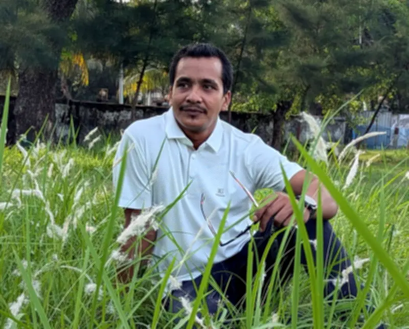 পটুয়াখালীর সাংবাদিক রাকিব হোসাইনের আত্মহত্যা, ফেসবুকে শেষ স্ট্যাটাস