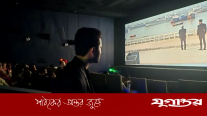 সিট না পেয়ে দাঁড়িয়েই মাসুদ রানা সিনেমা দেখলেন নায়ক রাসেল রানা