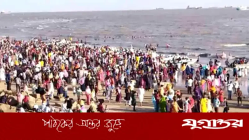 চট্টগ্রামে বিনোদন কেন্দ্রে উপচেপড়া ভিড়, রাস্তাঘাট ফাঁকা