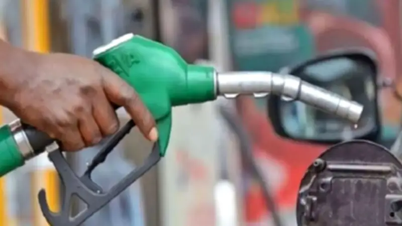 পেট্রোল-অকটেনের দাম বাড়লো, লিটারে কত গুনতে হবে গ্রাহকদের?