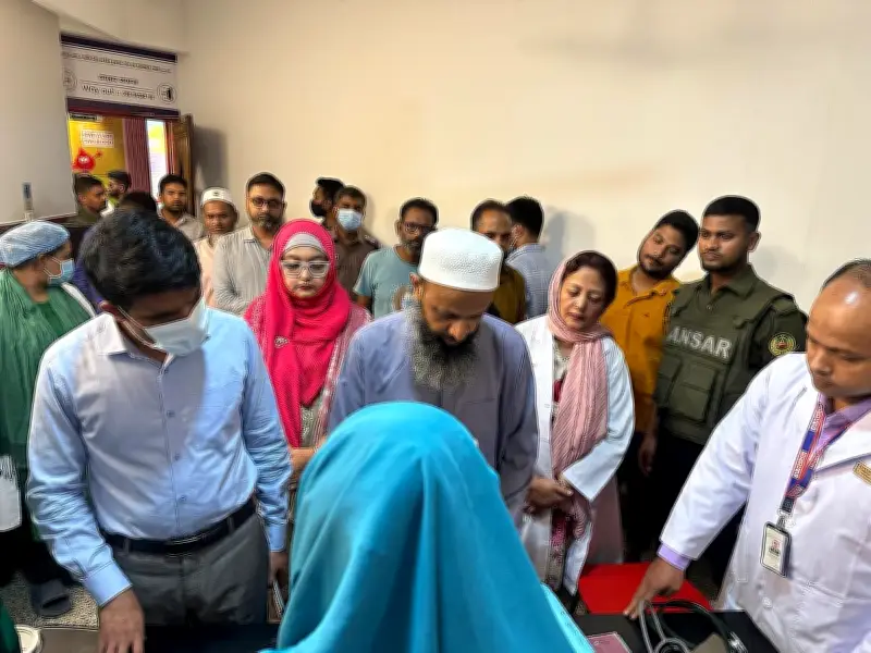 আদ্-দ্বীন হাসপাতালে অভিযান, নোংরা পরিবেশ ও ফ্রিজে তাপমাত্রা মিটার না থাকায় ৩ লাখ টাকা জরিমানা