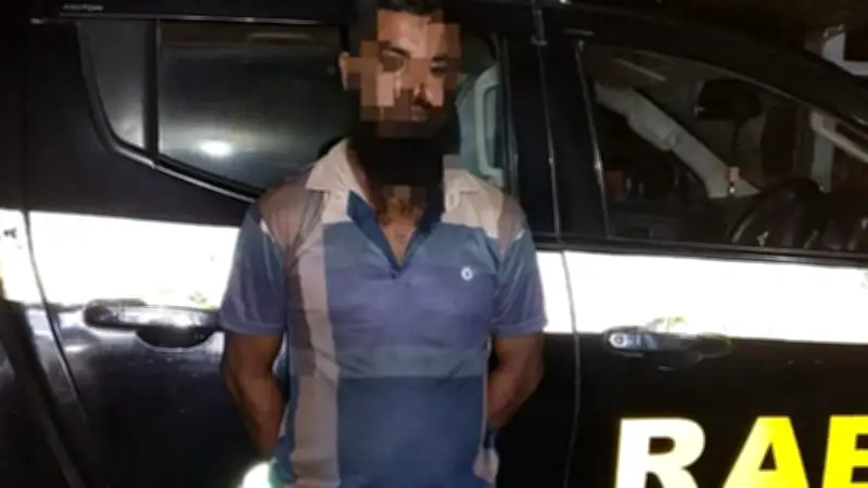 চুল কাটাতে গিয়ে গ্রেপ্তার কুষ্টিয়ার পীর হত্যা মামলার আসামি