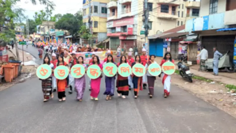 পুলিশের ওপর ছিনতাইকারীদের হামলা, অস্ত্র লুট