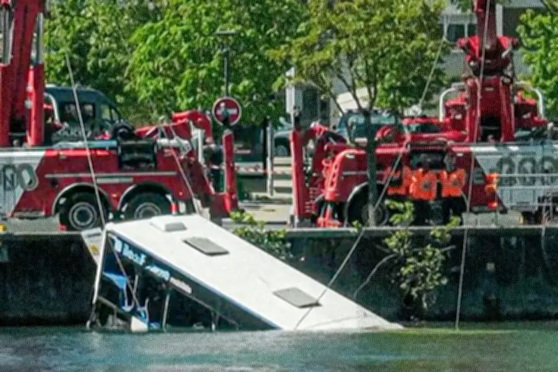 ইউক্রেনে রাশিয়ার বিমান হামলায় ১৯ জন নিহত