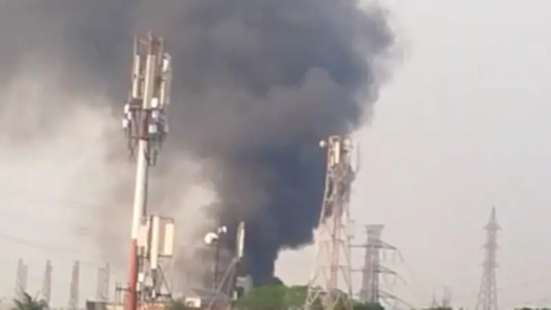 ভারতে রান্নার গ্যাসের দাম বাড়লো সিলিন্ডার প্রতি ৯৯৩ রুপি