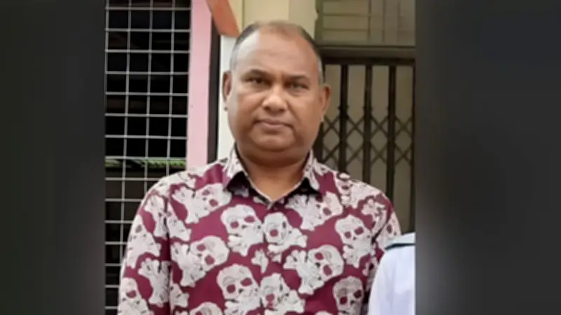 দুই বছর স্কুলে না গিয়েও বেতন, ফ্রান্সের নেতৃত্বে হরমুজে অভিযান