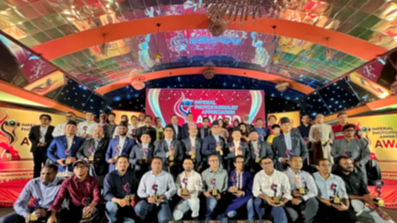 পুরস্কার বিজয়ী ৩৭ আলোকচিত্রীকে সম্মাননা প্রদান