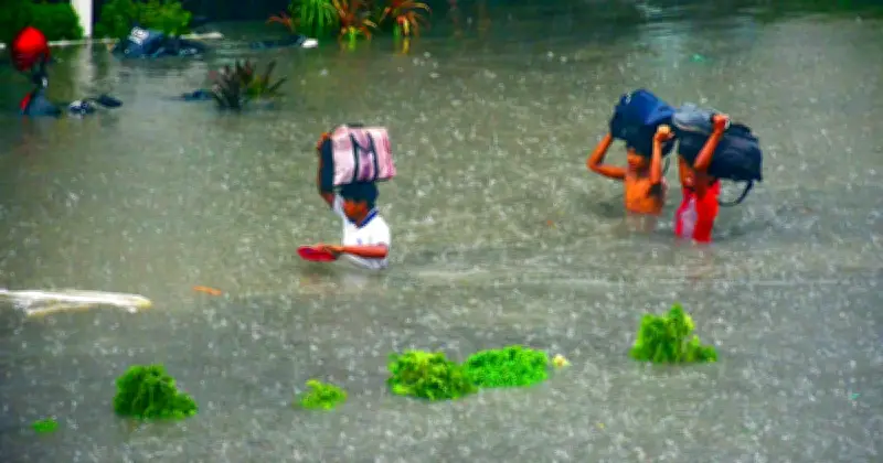চট্টগ্রামে ভারী বৃষ্টিতে জলাবদ্ধতা, প্রকল্প শেষ হলেও দুর্ভোগ