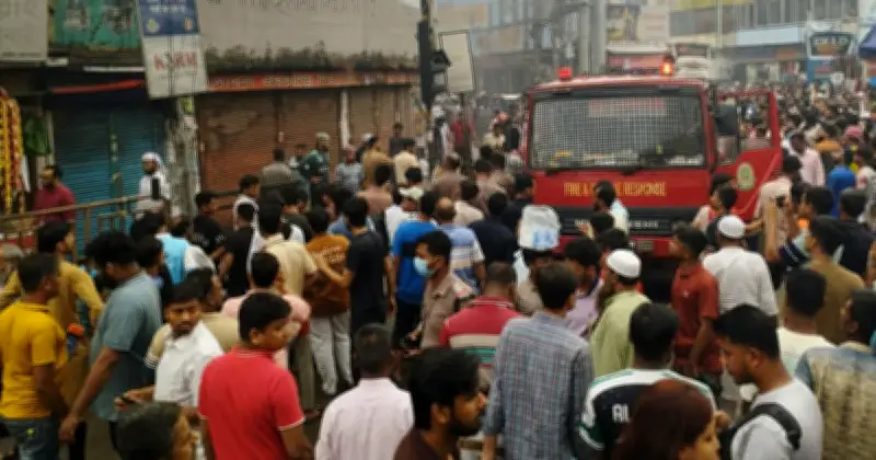 গুলিস্তানে জুতার গোডাউনে আগুন, ফায়ার সার্ভিসের ৩ ইউনিট নিয়ন্ত্রণে এনেছে