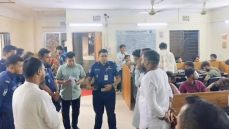 সোনারগাঁওয়ে কোটি টাকার ই-মানি ডাকাতি, ইউএনও অফিস কর্মকর্তাকে বেঁধে সরকারি কোয়ার্টারে ডাকাতি