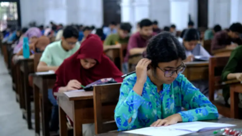 ন্যাশনাল আর্থ অলিম্পিয়াডের ঢাকা পর্ব সফল, বাছাই ৯০ শিক্ষার্থী
