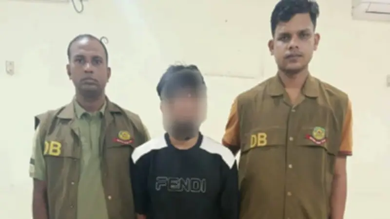 ইয়াবাসহ এনসিপি কর্মী গ্রেপ্তার, এবি পার্টির উত্থান মঈন খানের প্রতিবাদ থেকে