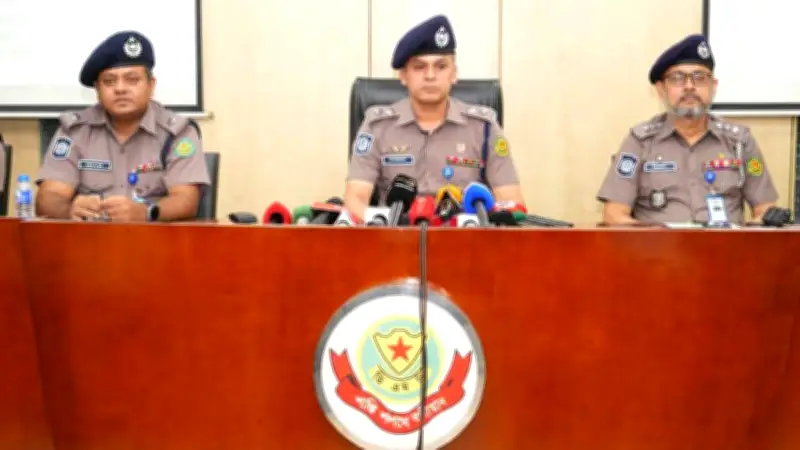 প্রাথমিক শিক্ষা অধিদপ্তরে আগুন দেওয়ার ঘটনায় পরিচ্ছন্নতা কর্মী গ্রেপ্তার