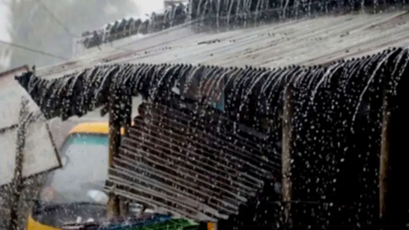 চার বিভাগে ভারী বৃষ্টি, ভূমিধসের আশঙ্কা