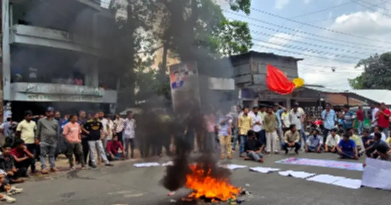 রাঙ্গামাটিতে ছাত্রদল কমিটি বাতিলের দাবিতে বিক্ষোভ, টাকার বিনিময়ে পদ দেওয়ার অভিযোগ